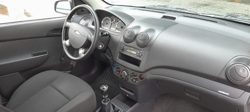 Imagen 11 de 15 de Chevrolet Aveo 2018