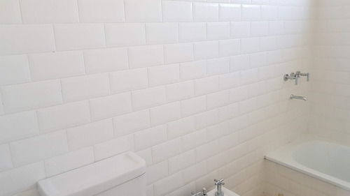 Imagen 1 de 8 de Simil Subway 10x20 Blanco Satinado Biselado X M2 1ª Ms