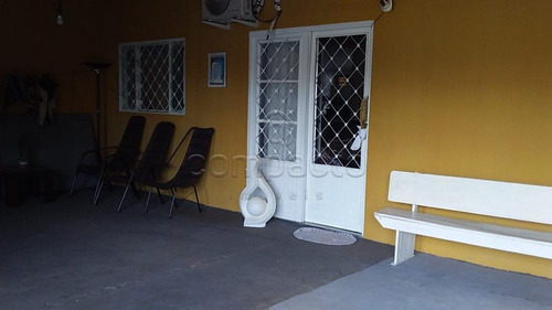 Imagem 1 de 10 de Casas - Ref: V16104
