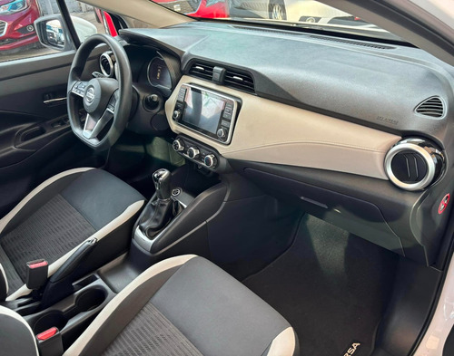 Nissan Versa 1.6 Advance Mt
