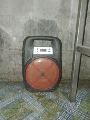 Vendo Bocina Ewtto Bluetooth