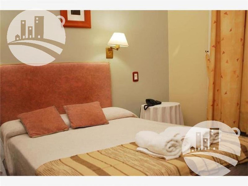 Hotel 25 Hab. 2*