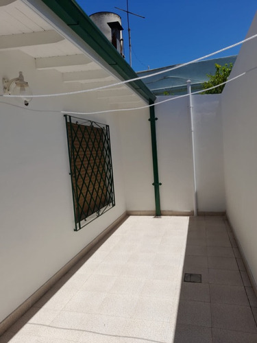 Departamento Tipo Casa En Venta En Sarandi Oeste