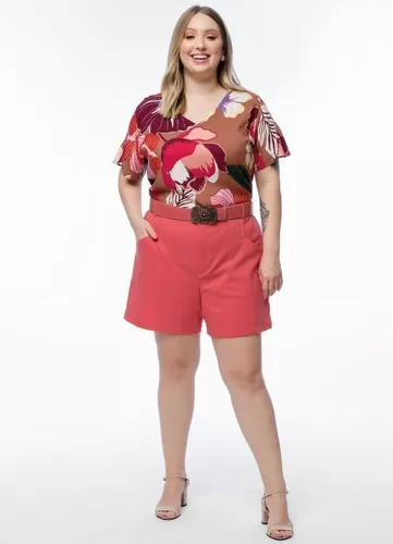 Blusa Feminina Plus Size Estampa Floral Manga Curta Decote V - R$ 103,5