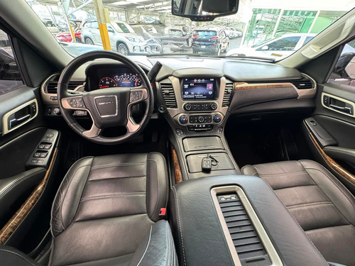 GMC Yukon 6.2 Denali V8 8 Vel At