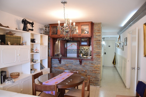 Apartamento Muy Cómodo En Alquiler De Temporada - Ref: 4979