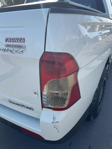 Imagen 6 de 10 de Ssangyong Actyon Sport 4x2 2.2 611