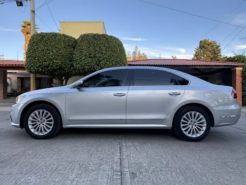 Volkswagen Passat 2.5 Tiptronic Highline At