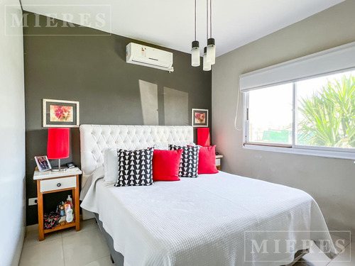 Casa En Venta Sobre Lote Interno En San Sebastián Área 12