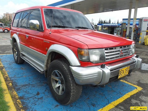 Mitsubishi Montero Wagon