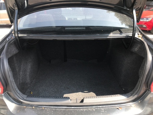Imagen 8 de 14 de Volkswagen Vento 1.6 Startline At 2019
