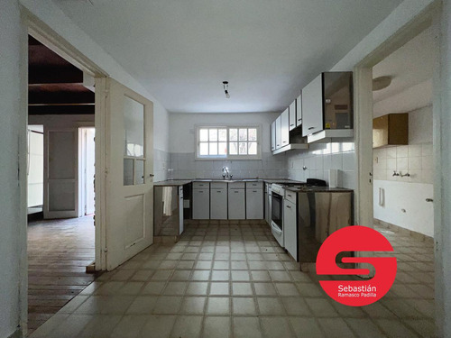 Casa En Barrio Martin 4 Dormitorios Patio Ideal Constructora 6 Pisos Altura
