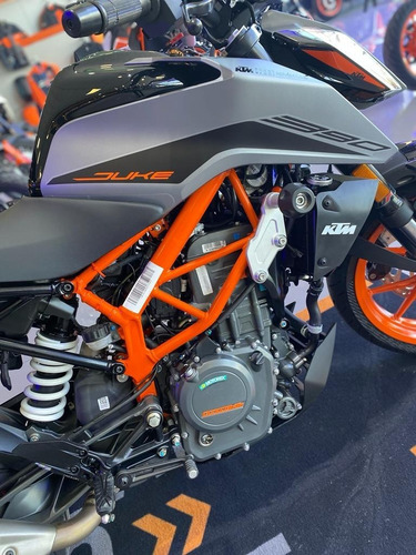 Ktm - Duke 390 | No Yamaha, No Honda, No Z400, No Kawasaki