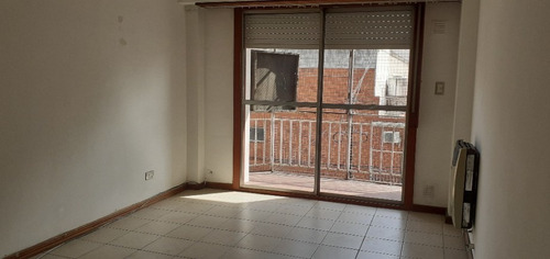 Imagen 3 de 14 de Departamento En Venta Cond En Lanus Este