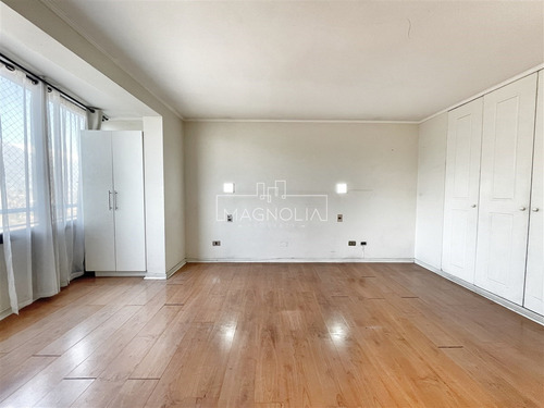 Departamento En Arriendo De 3 Dorm 3 B 2 E 1 Bod. Las Condes