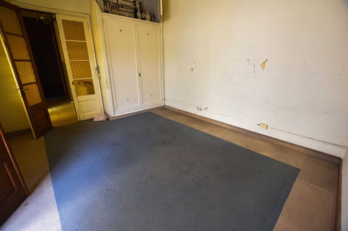 Venta - Casa De Estilo Ideal Instituciones. 400 M2