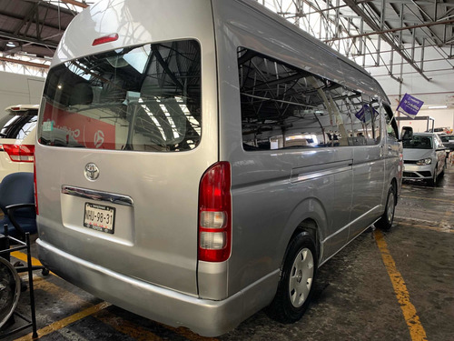 Imagen 6 de 10 de Toyota Hiace 2.7 Bus 15 Pas Std 5 Vel Ac 2013
