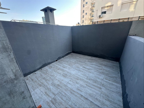 Punte Carretas Venta Monoambiente Con Patio A 1 De Rambla