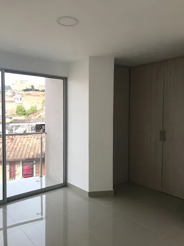 Se Arrrienda Apartamento A 3 Cuadras Del Parque De Rionegro (antioquia)