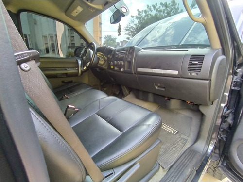 Imagen 7 de 11 de Chevrolet Silverado Lt