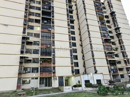 Vendo Apartamento En Urbanización San Jacinto (edificio Acacias), Código 24-20665 Cm