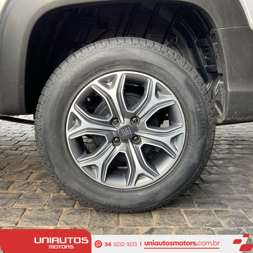 Fiat Strada VOLCANO 1.3 FLEX 8V CD
