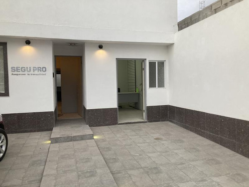 Imagen 1 de 12 de Oficina Comercial En Renta Estrella