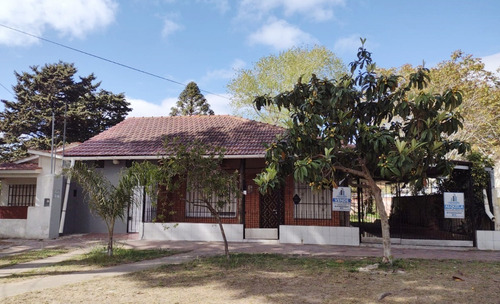  Venta Gran Casa Con 2 Monoambientes Sobre Avenida - Mar Del Tuyú