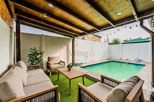 Venta Casa 3 Dormitorios Valle Grande Con Estacionamiento