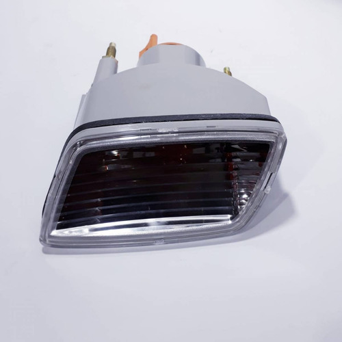 Imagem 1 de 2 de Lanterna Frontal Pisca Troller 2009 A 2014 Motorista Origi