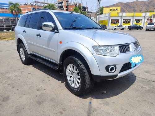 Imagen 2 de 8 de Mitsubishi Montero