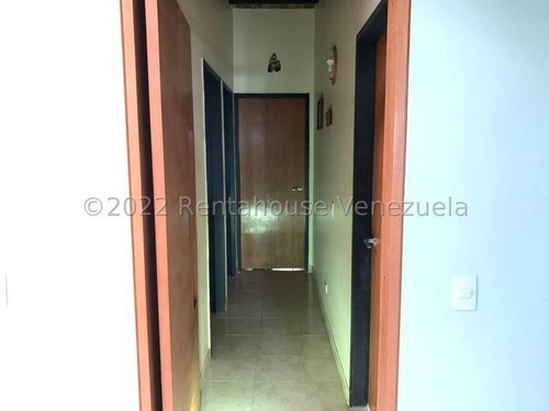 Imagen 20 de 30 de Casas En Venta En Villa Roca Cod # 23-9822 Negociable! Información Comunícate 412-1498654 Katty Vasquez. Mejor Precio, Oportunidad, Inversión, Moderna, Remodelada, Amplia, Espaciosa,hermosa!!!!!!!!!
