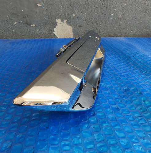 Maçaneta Externa Caçamba Hilux 17 18 19 20 21 2022 2023 2024 (Usado)