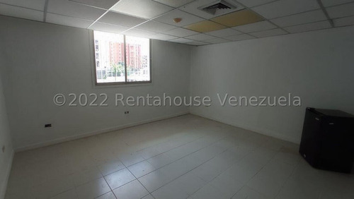 Imagen 15 de 30 de Casa En Venta En El Este De Barquisimeto, Santa Elena Ideal Para Uso Comercial Codigo 23-7831 Sps