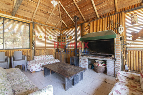 Casa De 333 Mts2 En Sitio De 4.000 Mts2