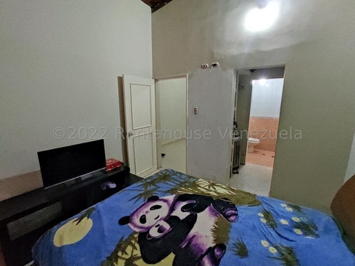 Imagen 14 de 16 de Linda Casa En Venta Urb. Los Astros Av. Aragua Dperez 22-23027