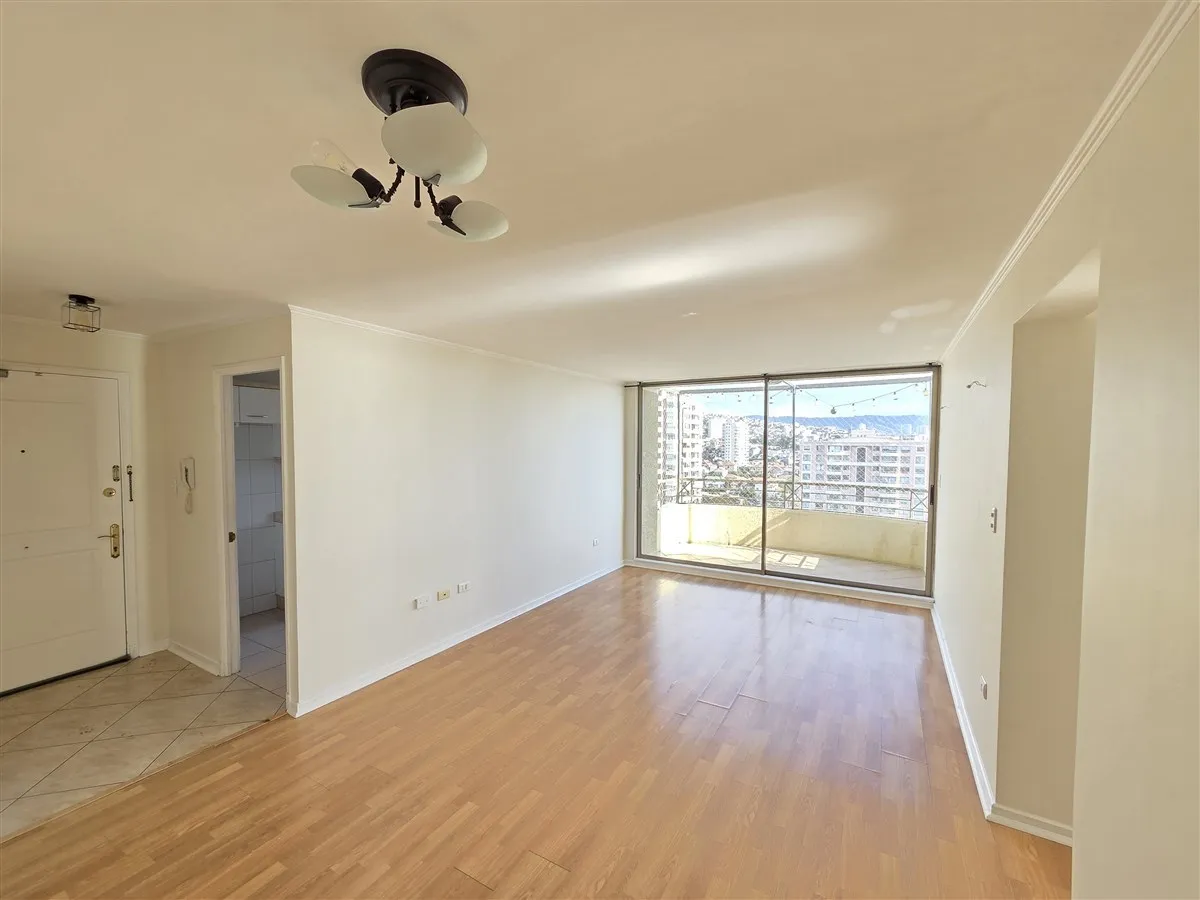 Imagen 3 de 20 de Departamento En Arriendo De 4 Dorm. En Viña Del Mar