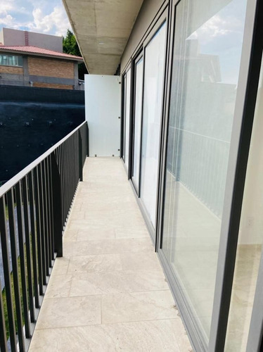 Imagen 14 de 27 de Departamento En Renta En Zentral Residencial.