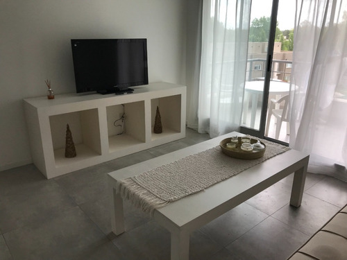 Oportunidad Tu Departamento Con Cochera, Balcon Y Parrilla. Condominio Con Playa Pilar Lagoon