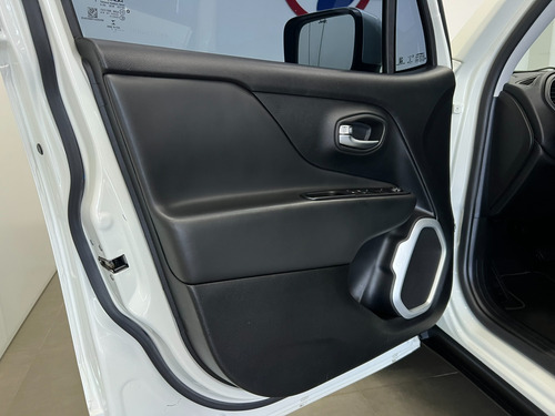 Jeep Renegade 1.8 16V FLEX LONGITUDE 4P AUTOMÁTICO