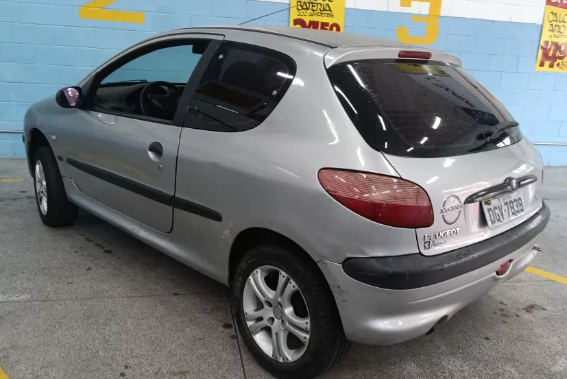 Peugeot 206 1.0 16v Quiksilver 3p