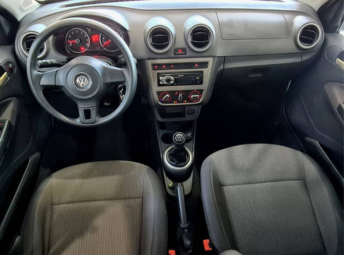 Imagem 6 de 9 de Volkswagen Voyage 1.6 Mi 8v Flex 4p Manual