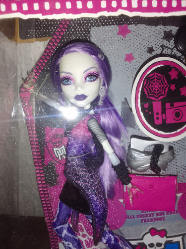 Monster High Picture Day Spectra Vondergeist