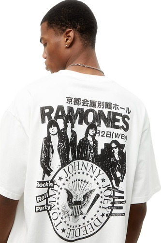 Franela Pull & Bear  Ramones 