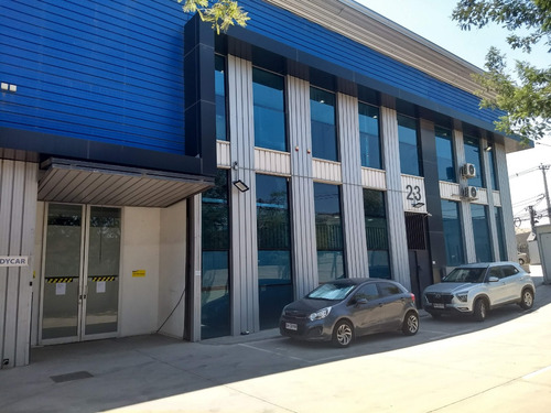 Amplia Bodega En Condominio De Bodegas A Pasos De Vespucio