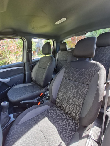 Imagen 14 de 16 de Renault Duster Oroch 1.6 Dynamique