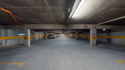 Imagen 2 de 12 de Cochera Fija En Venta Ubicado En Moreno, Moreno