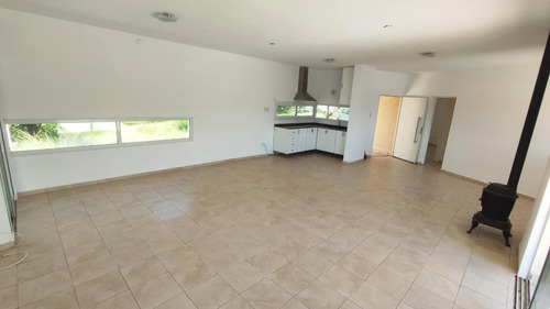 Chalet Con Pileta En Venta En Barrio Cerrado, Mayu Sumaj, Cordoba