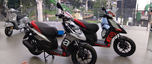 Imagen 1 de 6 de Aprilia Motard