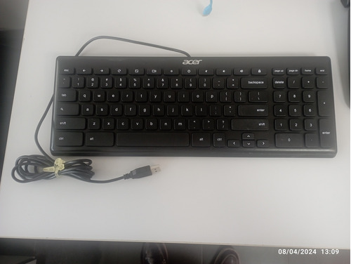 Teclado Delgado De Escritorio Acer Kb68211 Con Cable Usb